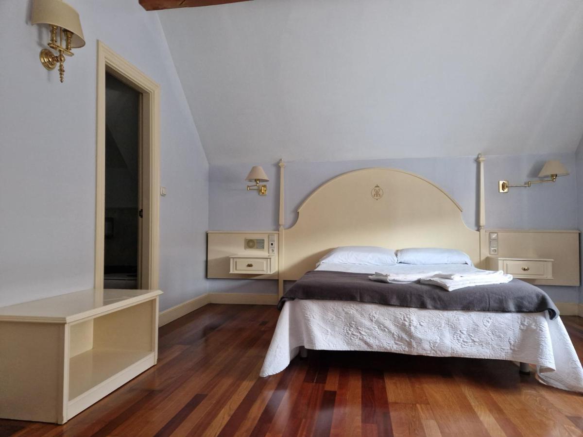 Hotel Harrison Etxea Amorebieta-Etxano Exteriör bild
